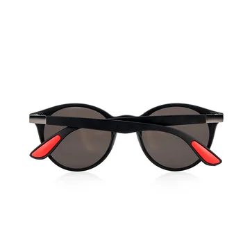 BRAND DESIGN for Mænd, Kvinder Retro Nitte Polariserede Solbriller Oval Ramme TR90 Ben Lettere Design, Klassiske solbriller Kvindelige UV400