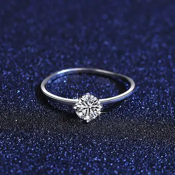 CZCITY Små Simple 0.5 ct Moissanite-Diamant ring for Kvinder, Engagement, Fødselsdag Gaver 925 Sterling Sølv Fine Smykker MSR-016