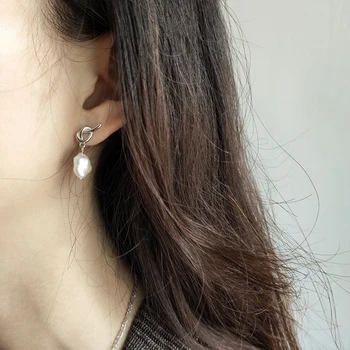 LouLeur 925 sterling sølv uafgjort perle øreringe i sølv uregelmæssig perle fashionable stud øreringe til kvinder med elegante charme smykker