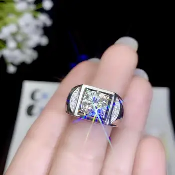 Moissanite Clara mænds ring, nu er den mest populære ædelsten, har en høj hårdhed, svarende til diamanter. 925 Sølv