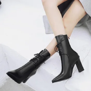 Ny efterår og vinter-patent-læder støvler kvindelige chunky hæl spidse midten hæl ankel boot stor størrelse snøring rose red midten boot