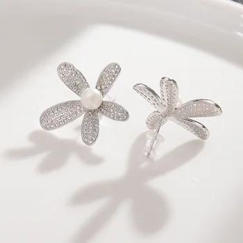 Ny Mode Blomst Cubic Zirconia Stud Øreringe med Perle, Guld, Sølv Farve Søde vedhæng til Kvinder Smykker Gave